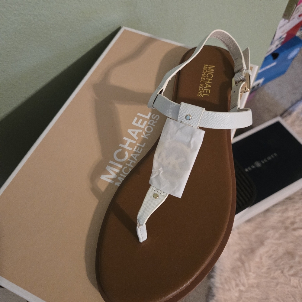 Michael Kors Gold and White Sandals - Picture 3 of 4